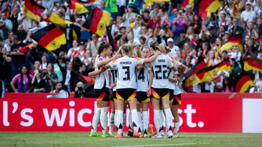 梅西在世界杯踢欧洲球队6进球6助攻！C罗踢南美是0进球0助攻！